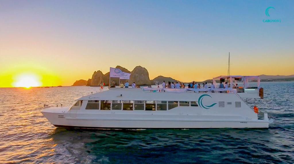 Event Boat up to 120 Guests